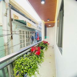 Bán Nhà Mới Đẹp , Hẻm Ba Gác gần MT Tăng Bạt Hổ P.11 BT 18,3m2, 2 tỷ89