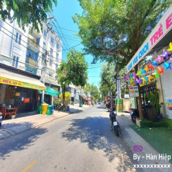 Bán nhà mặt tiền Làng Tăng Phú, ngang 7m . Tăng Nhơn Phú A, Quận 9.
