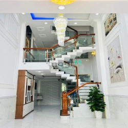 Nội Thất đẹp - Nhà mới - Gara OTO, 4 pn ,5 Tầng - Tặng Nội Thất.