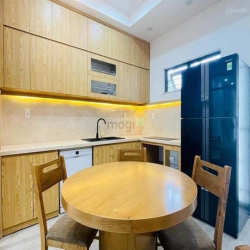Cho thuê nhà đẹp 4 phòng ngủ khu Phạm Văn Đồng