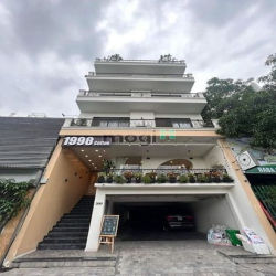 Bán GẤP Đất Trịnh Công Sơn VIEW HỒ SEN TÂY HỒ, 68M2, MT 8.8M, 18.5 TỶ