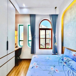 HOT ! Bán nhà ngay Hàng Xanh, 4 Tầng 50m2 (4m x 13m), 4PN, chỉ 7.15 tỷ