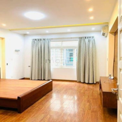 Đường Láng-Lô góc-Mặt ngõ kinh doanh-Ô tô