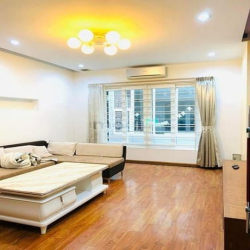 Đường Láng-Lô góc-Mặt ngõ kinh doanh-Ô tô