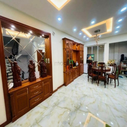 Villa 4 tầng 120m2 hẻm xe hơi 1 sẹc, tặng hết nội thất, ngang gần 7m