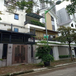 Cho thuê biệt thự 220m2, 4T khu đô thị Mỹ Đình làm văn phòng, ở