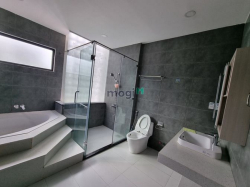 Bán biệt thự Đường Trục, Bình Thạnh, 4 tầng, DT: 10x21M, 26 tỷ ( TL )