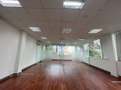 Văn phòng 85m2 View kính Xịn sò đường Trần Quang Khải quận 1