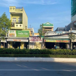 Nhà diện tích rộng mặt tiền Nguyễn Văn Cừ, Ninh Kiều, Cần Thơ - 33 tỷ
