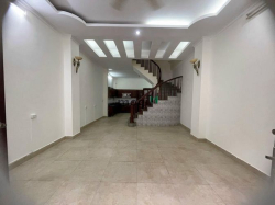 Bán nhà 5 tầng Nguyễn Xiển, vị trí cực đẹp 3 ô tô tránh, vỉa hè rộng