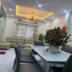 bán nhà siêu đẹp phố ái mộ 35m-4tầng-5,2mt. 5,2 tỷ, 20m mặt phố