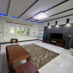 Cống Lỡ 80m2(5m x17m), 5 tầng nhà mới 6pn hẻm xe tải, giá 9.6 tỷ TL