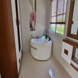 Cho thuê Biệt thự  Sân vườn có hồ bơi VIP nhất Phú Mỹ Hưng 	q7 Nhàhình