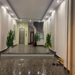 cần cho thuê nhà mới  mặt phố Vạn Phúc- Liễu Giai,dt 85m,6t,thang máy