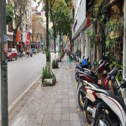 Bán mặt phố Nguyễn Thái Học - vỉa hè rộng - kinh doanh- 50m- 5T - 23tỷ
