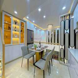 bán gấp căn nhà Đường Lê Văn Quới, Quận Bình Tân DT 40m2 Giá 2 tỷ 350