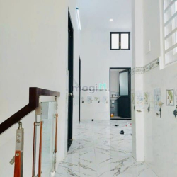 Chủ bán gấp căn Lê Đức Thọ, P9, GV, Dt 64m2 giá mềm 2ty690 sổ sẵn