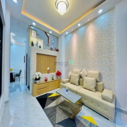 Nhà Hàng Xanh, Nhà 3 tầng Nội thất full, 4.9 x 13M, Hẻm xe hơi thông,