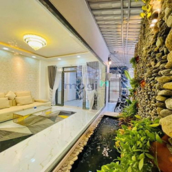 Nhà Hàng Xanh, Nhà 3 tầng Nội thất full, 4.9 x 13M, Hẻm xe hơi thông,