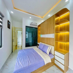 Nhà Hàng Xanh, Nhà 3 tầng Nội thất full, 4.9 x 13M, Hẻm xe hơi thông,