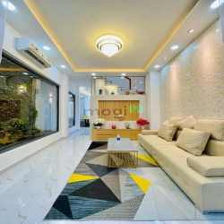 Nhà Hàng Xanh, Nhà 3 tầng Nội thất full, 4.9 x 13M, Hẻm xe hơi thông,