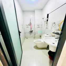 Cho thuê nhà hẻm xe tải 611 Điện Biên Phủ, quận 3, nhà mới xây 4 tầng