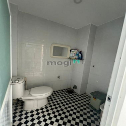 Cho thuê nhà đẹp nguyên căn - Hẻm xe tải - đường Ngô Gia Tự, Q.10