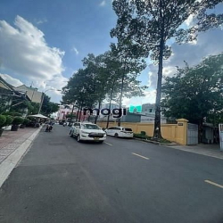 Cho thuê MT duy nhất 8.5*32mHồ Xuân Hương Quận 3 3 lầu rộng