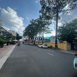 Cho thuê MT duy nhất 8.5*32mHồ Xuân Hương Quận 3 3 lầu rộng