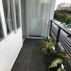 Quận 1, DT: 24-36 m2, phòng thoáng mát, có ban công. LH: Zalo số ĐT.