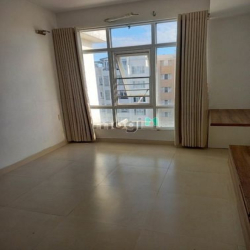 BÁN nguyên căn PENTHOUSE  sky garden 3, khu vực phú mỹ Hưng .
