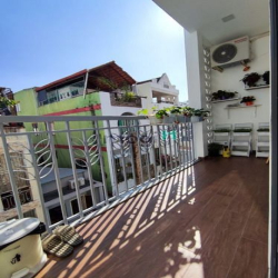 Cho thuê studio ngay chợ Phạm Văn Hai, Tân Bình