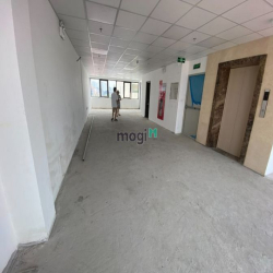 Cho thuê nhà mới đẹp mặt phố Ô CHỢ DỪA, DT 125m2x9t, MT 8.3m,Giá 220tr