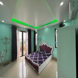 Cho thuê nhà ngõ 193 Văn Cao  4 tầng, 50m2, lô góc Xây 4-5 phòng ngủ G