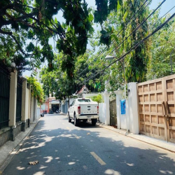 Bán đất đẹp khu Biệt Thự Thảo Điền 212.9 m2 giá 39.5 tỷ SHR alo e Nhi