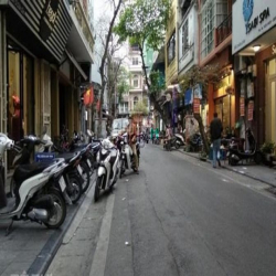 Bán 3,85tỷ TT Tầng 1 Kinh doanh tốt, Đặng Văn Ngữ căn góc 100m2 MT 5.5