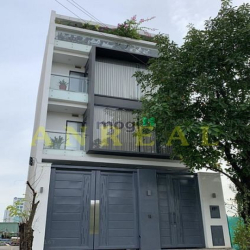 Biệt Thự 200m2 , Mới Sơn Sửa - 3 Lầu Khu An Phú