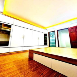 Nam Từ Liêm - nhà mới đón tết - gần hồ - 30m oto - 40m2 - nhỉnh 7 tỷ