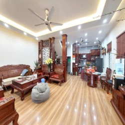 Bán Biệt thự Ngọc Thụy, DT 170m2, MT 9m, tương lai mặt phố, chỉ 25.5tỷ