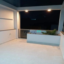 Nhỉnh 6 Tỷ, 40m2 ,4Tầng BTCT,HXH tới nhà, Sát MT Lê Quang Định P.11 BT