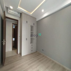 Chính chủ cần bán căn hộ 82m2 Midtown Phú Mỹ Hưng Quận 7. Giá 5.6 tỷ