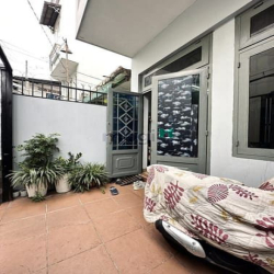 Bán nhà NGUYỄN THIỆN THUẬT -  3 tầng - 4m x 17m - nhà BTCT nhỉnh 6 tỷ