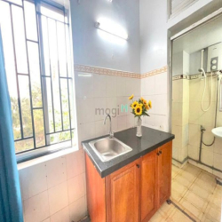 Phòng rộng thoáng mát ngay chợ Tân Mỹ