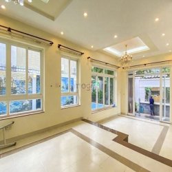 Chủ thân gửi em Nhi Biệt Thự An Khánh Quận 2, DT 240m2 giá chỉ 54 tỷ