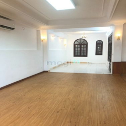 Chính chủ cho thuê VP tại Linh Lang, Ba Đình