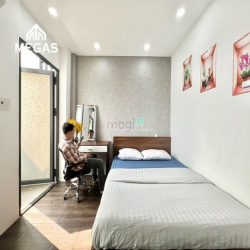 Cho thuê phòng bancong, bếp riêng - rộng 30m2 - Trường Sa - Quận 3