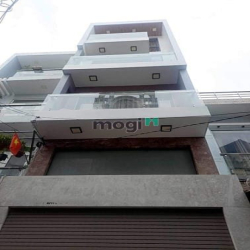 Nhà 5 Tầng full nội thất, 45m2, có phòng Karaoke, Hẻm oto.
