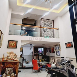 Nhà 5 Tầng full nội thất, 45m2, có phòng Karaoke, Hẻm oto.