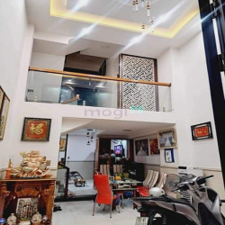 Nhà 5 Tầng full nội thất, 45m2, có phòng Karaoke, Hẻm oto.