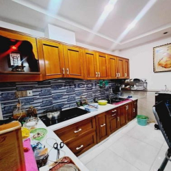 Nhà 5 Tầng full nội thất, 45m2, có phòng Karaoke, Hẻm oto.